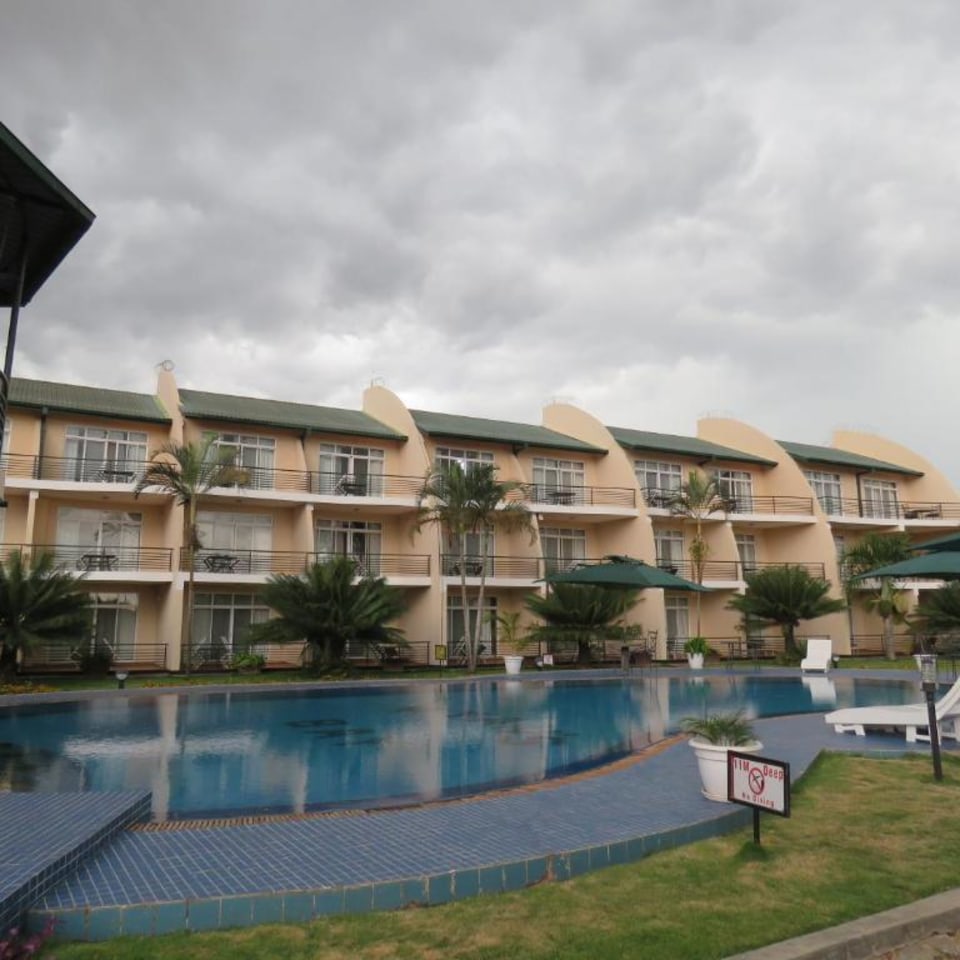 Ryan’s Bay Hotel